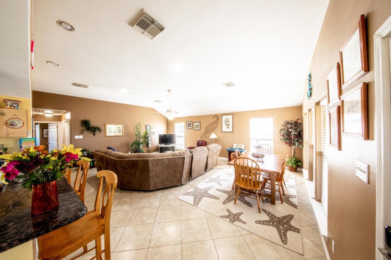 Relax At Our Beach Haven - Pet Friendly Galveston Exteriér fotografie