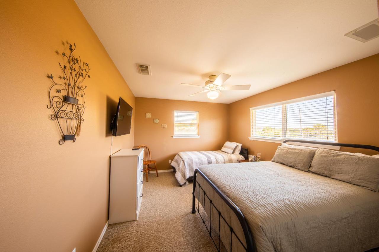 Relax At Our Beach Haven - Pet Friendly Galveston Exteriér fotografie